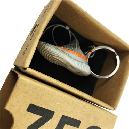 YZY Boost 350 V2 Beluga 3D Keychain - 3D Kicks Tech